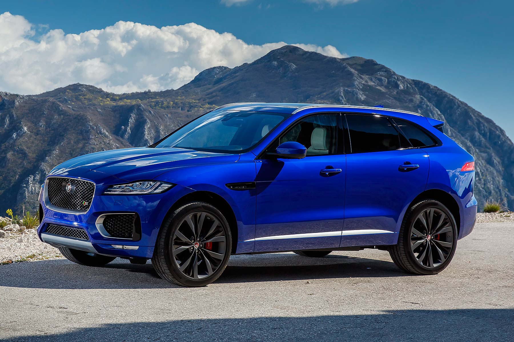 Jaguar F-Pace 'will be our best-selling car ever' | Motoring Research