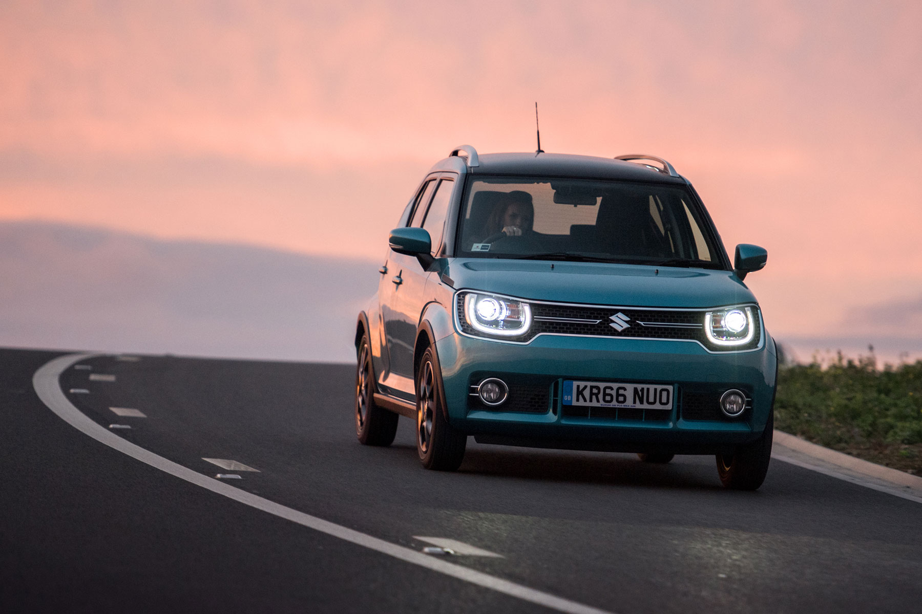 Suzuki Ignis review: city crossover tested in the UK Reviews 2024