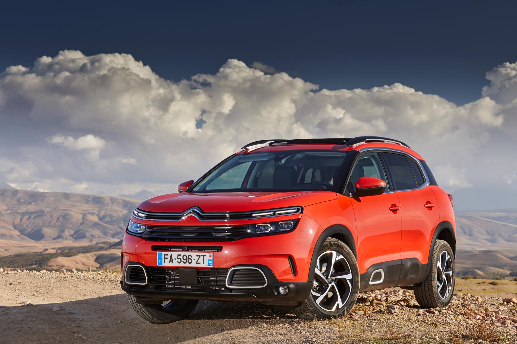 19 Citroen C5 Aircross Review Quirky Crossover Plays The Comfort Card