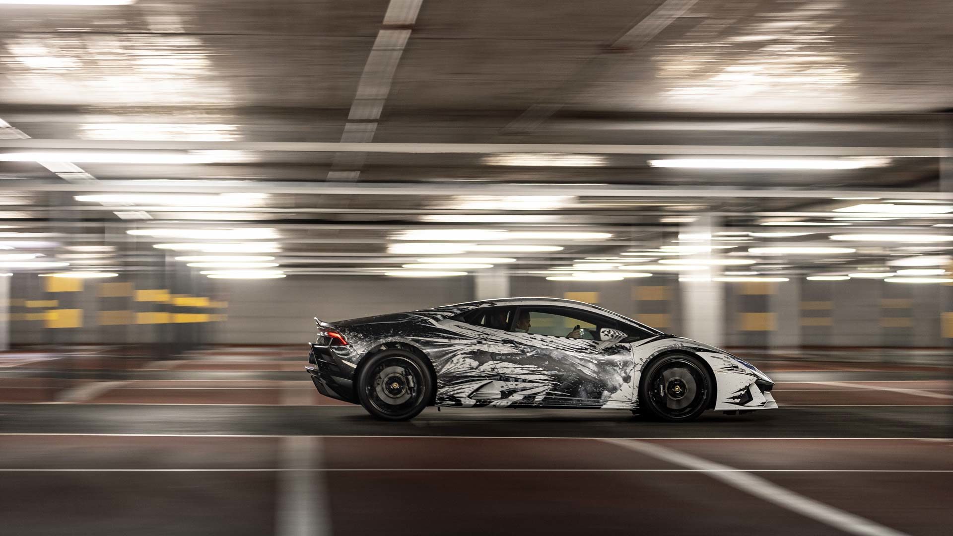 New Lamborghini Huracan art car is painted only by fingertips